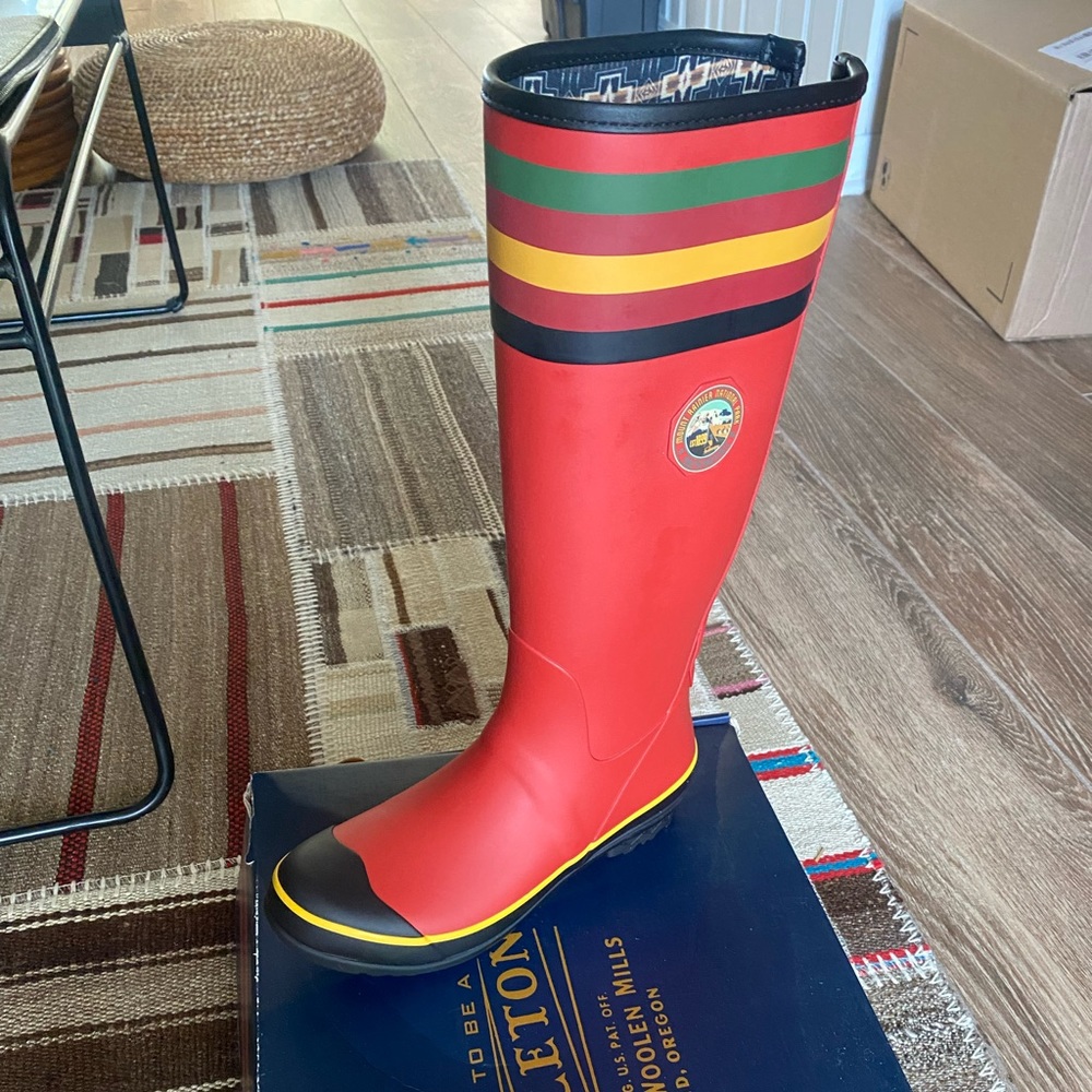 PENDLETON NATIONAL PARK TALL RAIN BOOT IN RAINIER RED